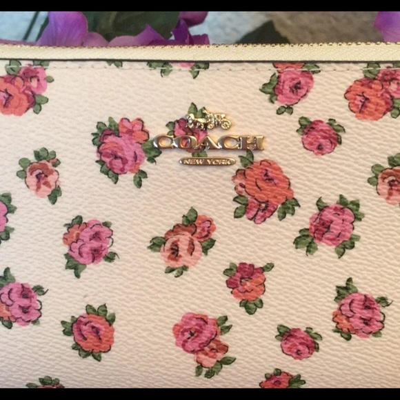 Coach Wallet - Picture 4 of 8